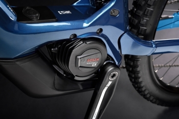 Haibike-MY22-Detail-Motor-AllMtn-CF-9-blue