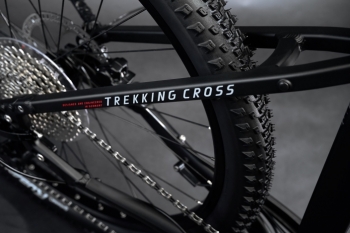 Haibike-MY22-Detail-Model-Trekking-6-Cross-LOW-black