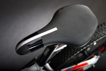 Haibike-MY21-Detail-Saddle-HardFour