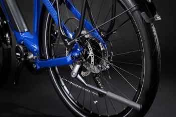 Haibike-MY22-Detail-Rear-Trekking-4-LOW-blue