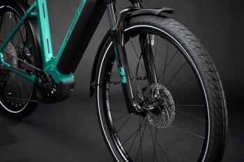 Haibike-MY22-Detail-Tyre-Trekking-7-LOW-aqua